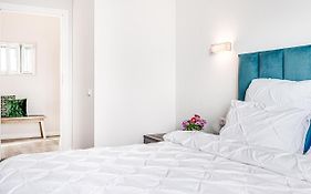 Ari Brownie Apartment - Luxurious Stay